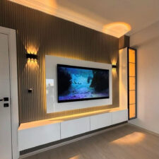 μεγάλη επένδυση τοίχου