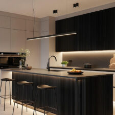 Κουζίνα με πορτάκια από μοντέρνο πηχάκι Woodline