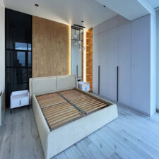 Ντουλάπα που συνδυάζει αισθητική αρμονία και πρακτικότητα