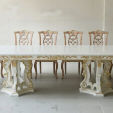 τραπεζαρία σε μπαρόκ σχέδιο τριέστε