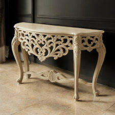 Ξύλινη κονσόλα με ρετρό χαρακτήρα και elegant αισθητική