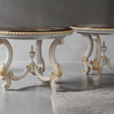 στρογγυλά διακοσμητικά τραπεζάκια