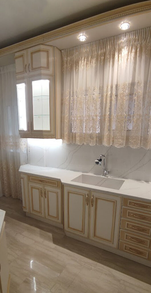 Κουζίνας σε στυλ κλασικής πατίνας Woodline Saliveros