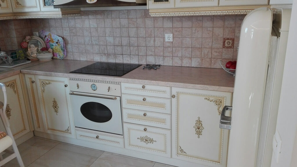 βάση κουζίνας σε πατίνα